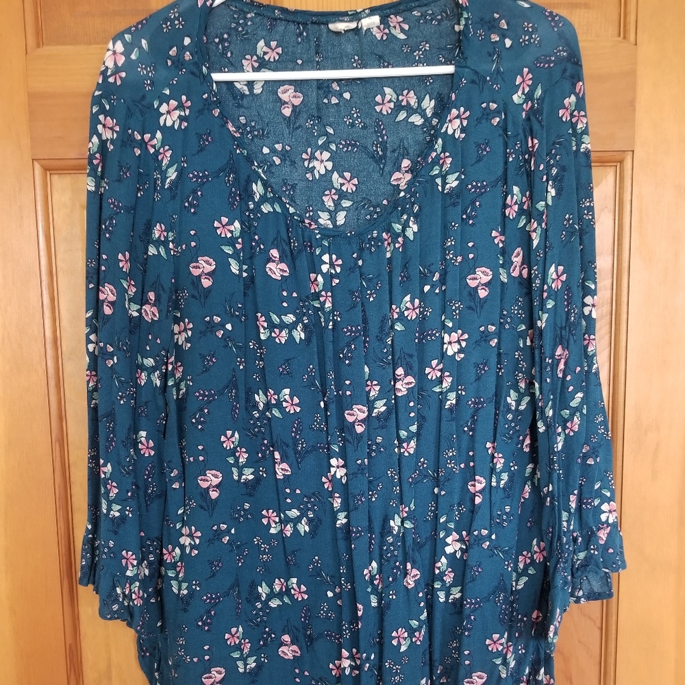 Floral GAP blouse